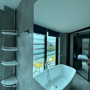 Grand In Old Town Отель